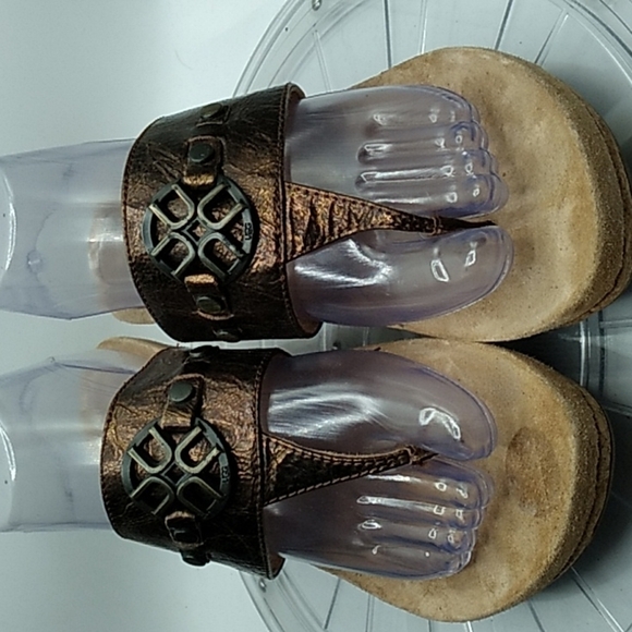 Ugg wedge sandals 8 heels - Picture 2 of 8